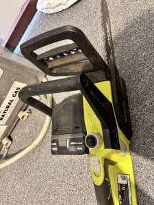 Ryobi battery chainsaw comes with battery