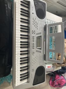 yamaha keyboard psr e940