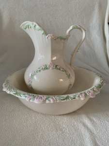 Vintage water jug/pitcher and wash bowl
