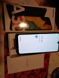 Samsung A30 32gig unlocked in box exc cond