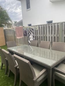 Wicker outdoor table - includes 8x matching chairs