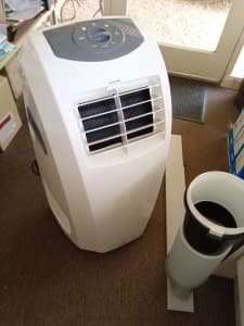 AIR CONDITIONER - Coolway Portable CWAC10 Hardly used