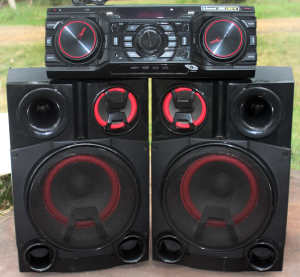 LG XBOOM STEREO SYSTEM