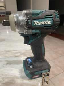 Makita TW004GZ 40V Max Li-io XGT Cordless Brushless 1/2 Impact Wrench