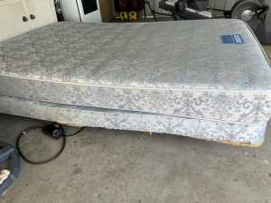 Electric double bed