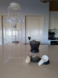 Hario Cold Brew Coffee set - grinder and drip set up.