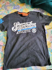 Superdry T shirt