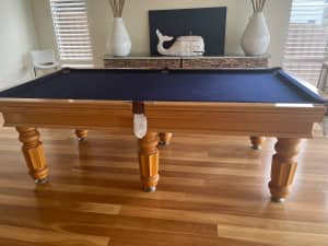 Pool table/table tennis table