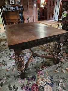 Antique French Oak Parquetry 2-leaf Extendable Table c1910 
