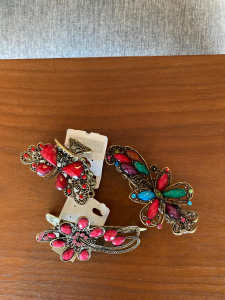 Fashion hair clips- new - coloured stones