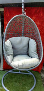Egg Swing Chair With Cushion In Very Good Condition 
