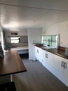 2021 renovated caravan// tiny home 