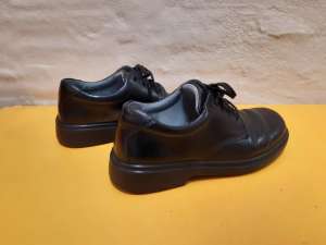 School Shoes - Clarks Daytona - Size 6.5