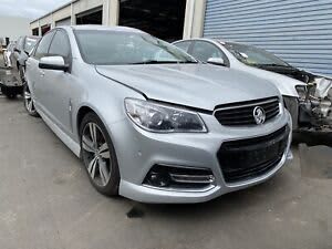Wrecking VF SV6 Holden Commodore LFX Engine SV6 Manual Gearbox