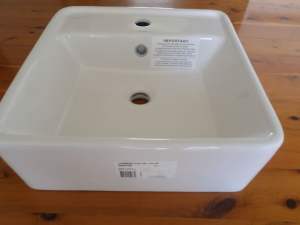 Bathroom vanity Counter Basin. Brand New. RRP $400 Caroma Carboni II
