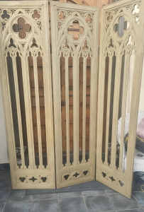 Beautiful Louis Vuitton Style Room Dividers (DeliveryOption)