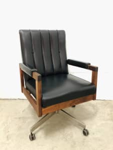 1960s Mid Century Modern Swivel Office / Desk Chair - Decor - Prop