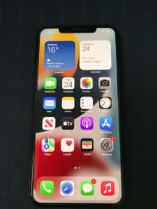 IPHONE 11 PRO MAX 256GB IN EXCELLENT CONDITION AND 3-MONTH WARRANTY