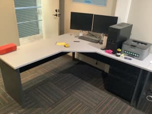 Large corner office desks 1800 x 1800