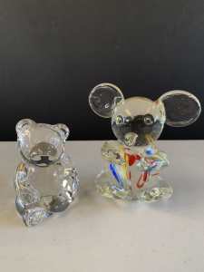 2 x Glass Bears. Perfect condition NEW.