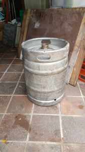 BEER KEG DIY CONVERSION INTO BBQ OR FIRE PIT