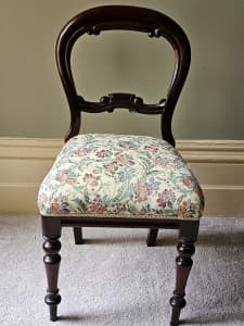 URGENT 6 Formal Dining Chairs