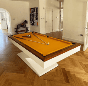 New Z Leg Pool Table & Accessories
