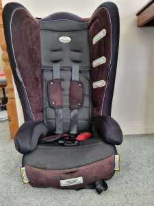 Childs Convertible Carseat/Booster 6m to 8 Yrs