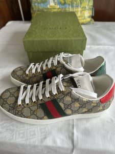 Women’s Gucci Ace Supreme Sneaker bees red green heel new