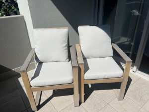 2 outside chairs $20 each
