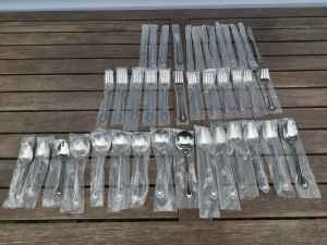 COLUMBIA Tableware *43* pieces - unused/new, knives, forks, spoons