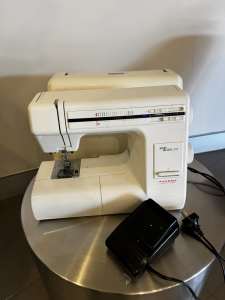 Janome my excel 18w sewing machine