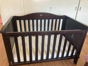 Boori baby cot for sale