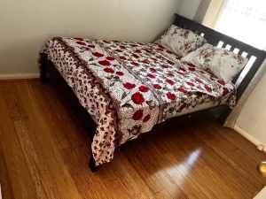 Room avalaible in minto for rent