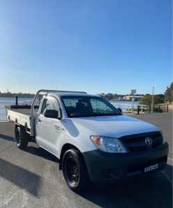 2008 Toyota Hilux Manual long tray long rego clean! 