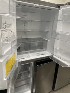 2023. Factory 2nd / Never used LG 637L French door fridge