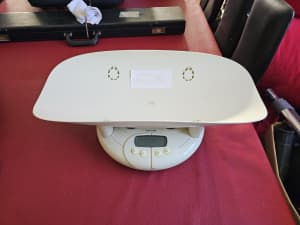Baby or pet scales. Up to 20 kg.