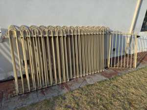 29m Fencing with Gate (CAN DELIVER)