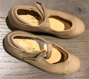 Beige tap leather dance shoe- brand sansha size 1