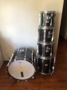 Tama Granstar drum kit