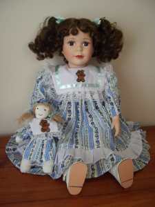 KB Porcelain Doll Named Courtney LE 52/2500, 53cm high