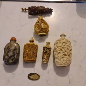 Some Chinese snuff/scent bottles