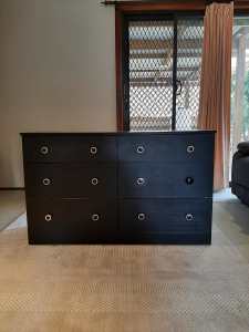 6 Drawer chest of drawers