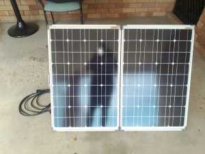 130w folding solar panel. with carry case