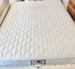 Quick sale Queen size bed mattress with good quality