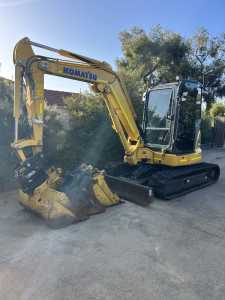 5 tonne excavator for wet or dry hire 