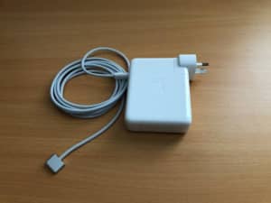 140W USB-C Power Adapter (Charger) and USB-C to MagSafe 3 Cable