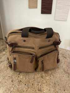 MENS OVERNIGHT CARRY BAG ** SOLD