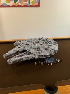 Star Wars Lego Millennium Falcon UCS Ultimate Collectors Series
