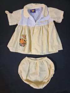 Winnie the Pooh Baby Set *Check my other ads*